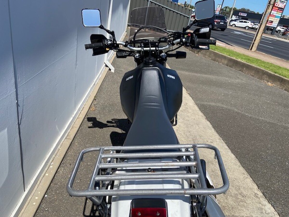 motorcycle image 10