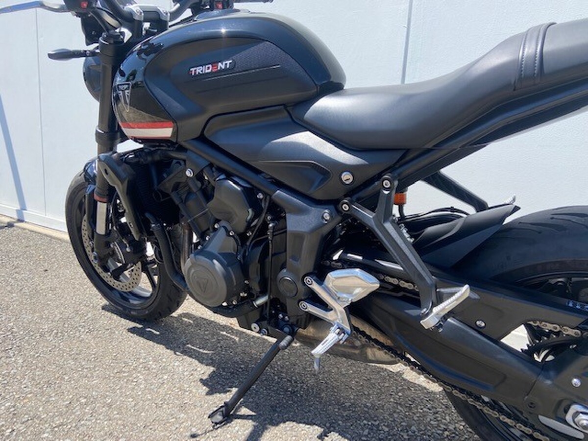 motorcycle image 14