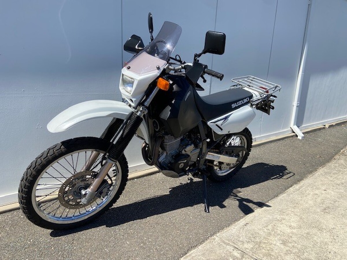 motorcycle image 14