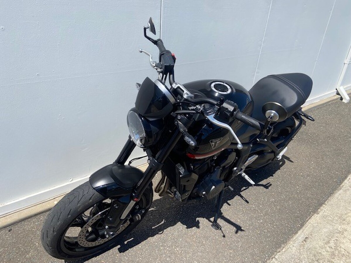 motorcycle image 16
