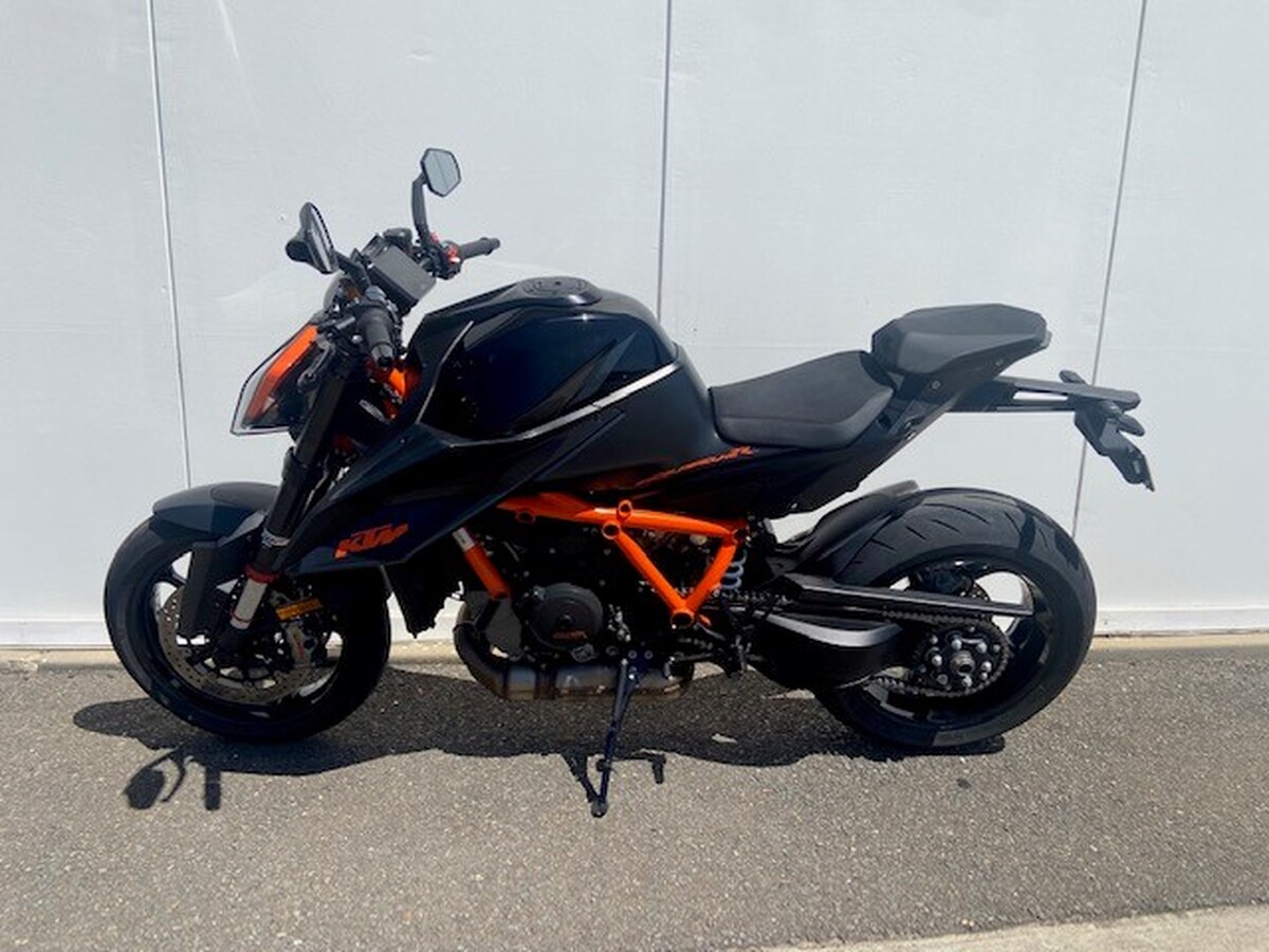 motorcycle image 11