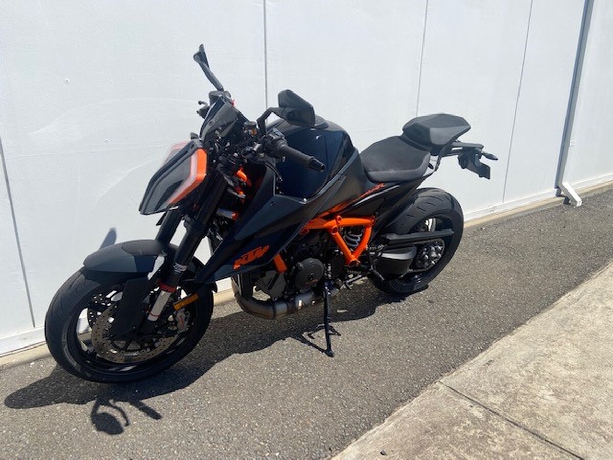 motorcycle image 12