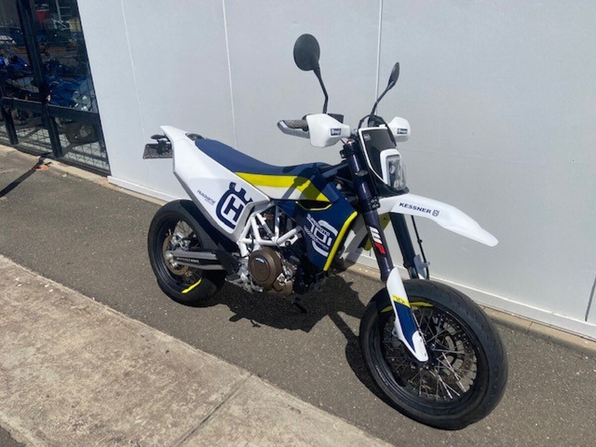 motorcycle image 1