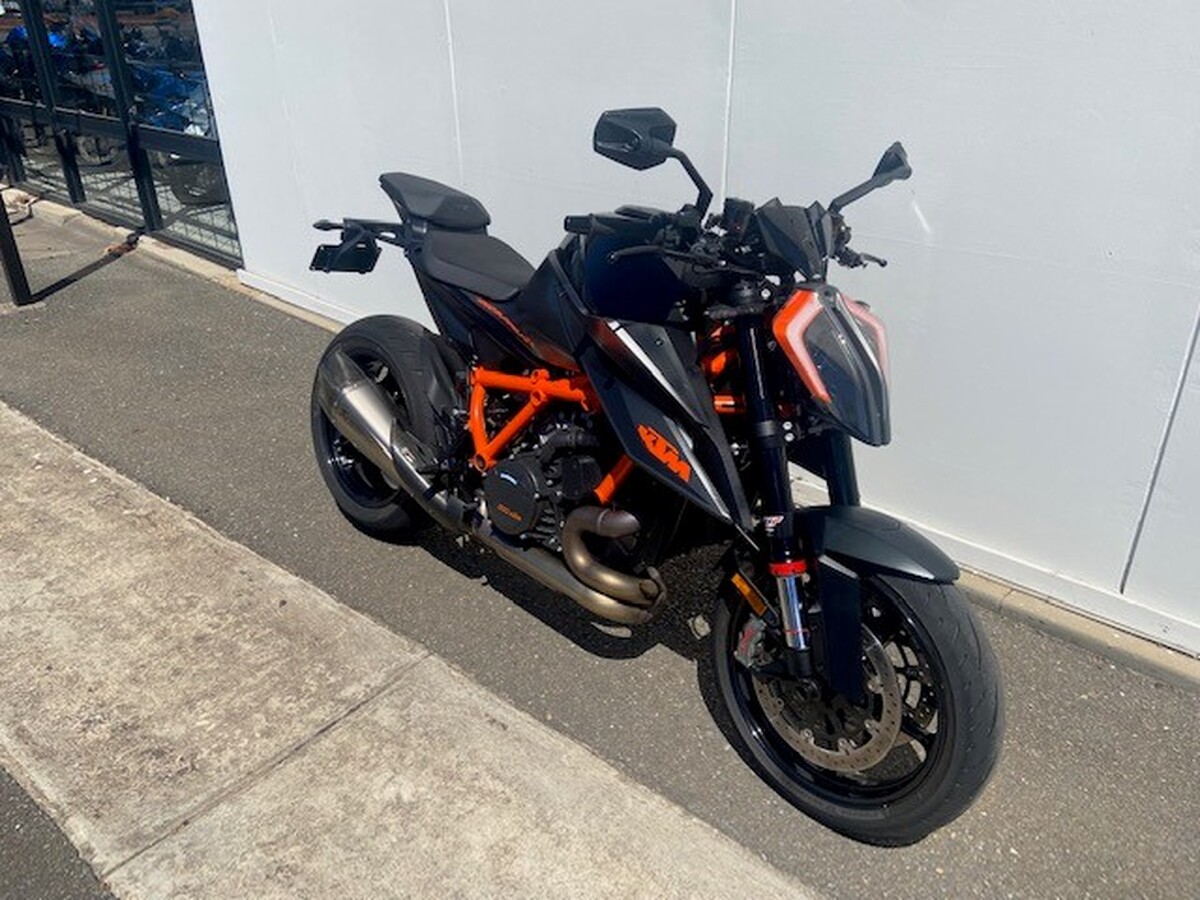 motorcycle image 2