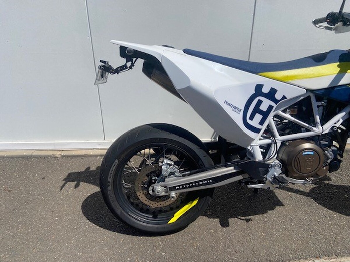 motorcycle image 6
