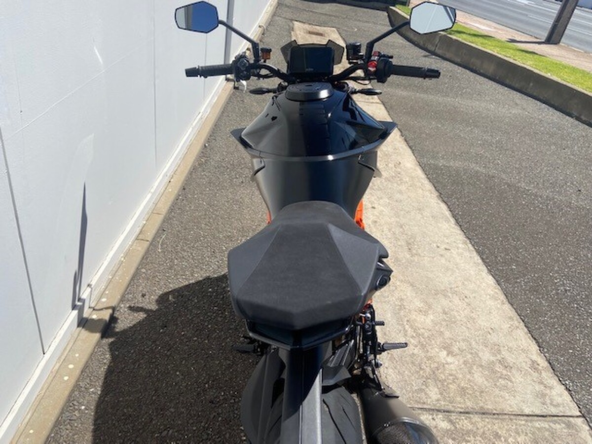 motorcycle image 8
