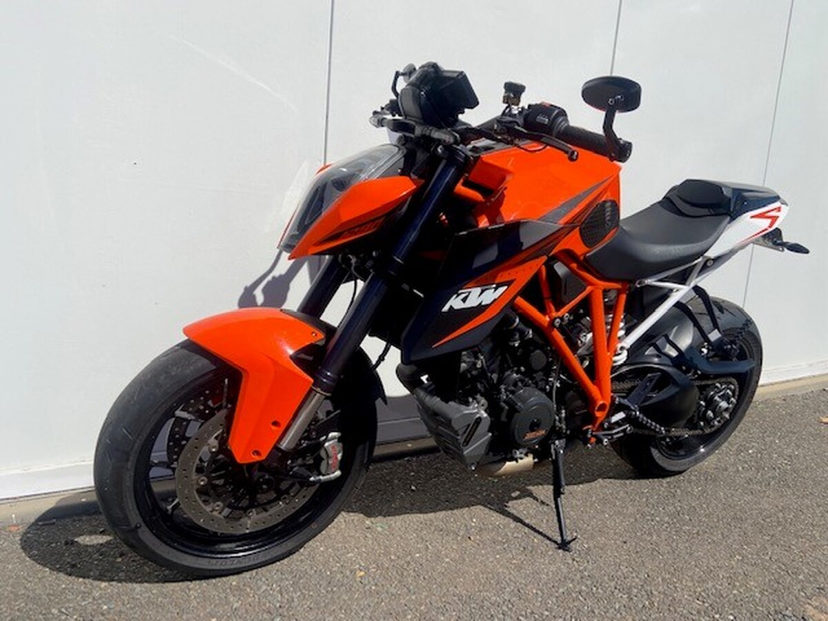 motorcycle image 12