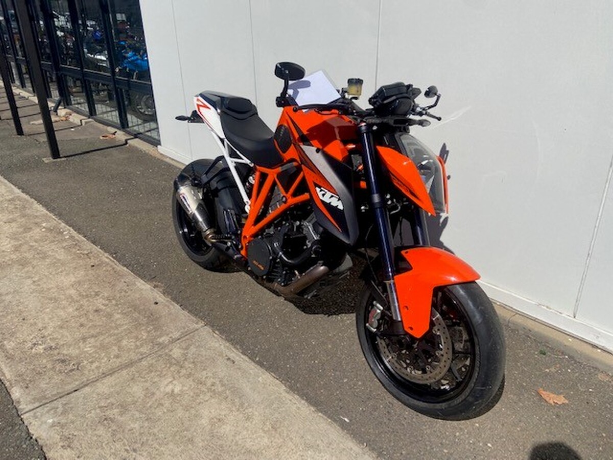 motorcycle image 1