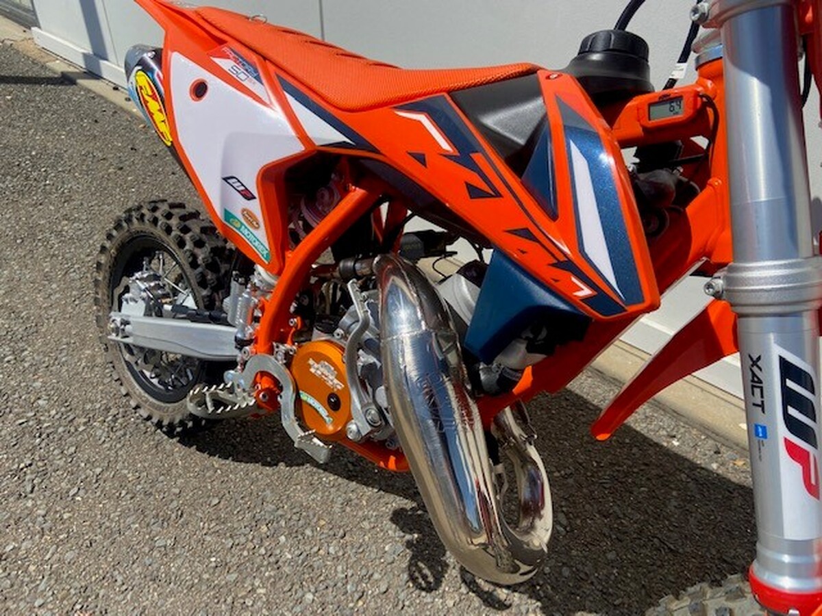 motorcycle image 2