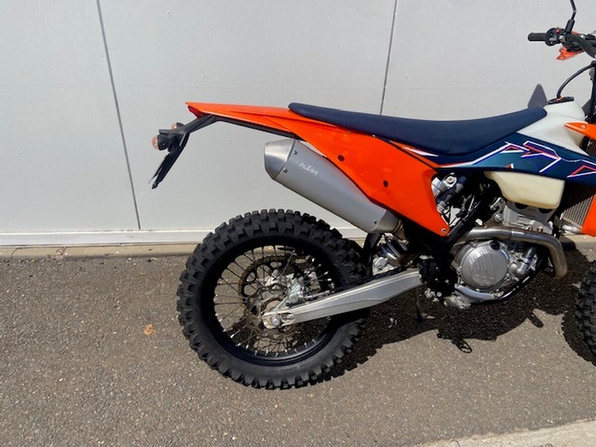 motorcycle image 6