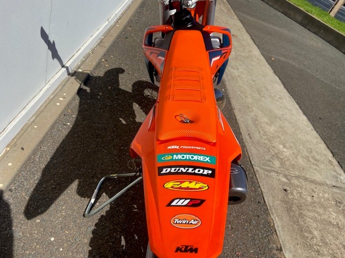 motorcycle image 6