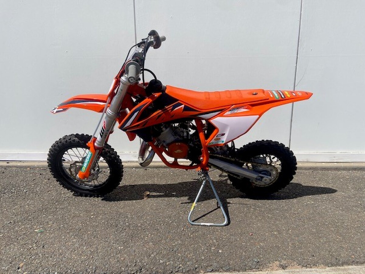 motorcycle image 8